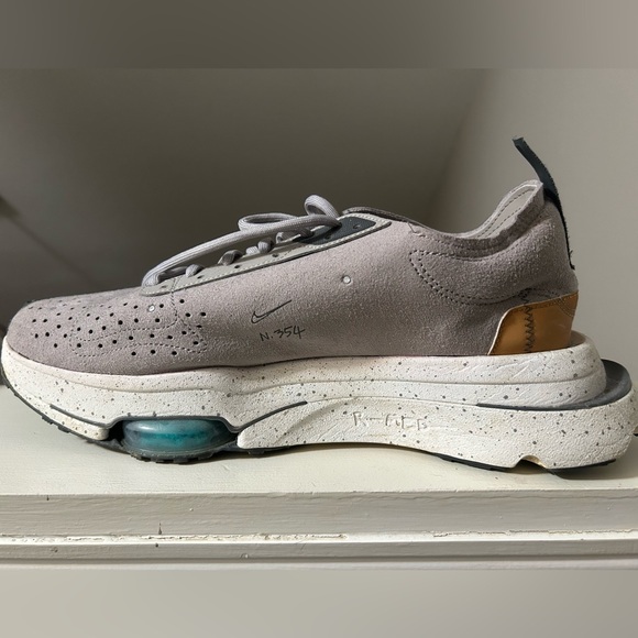 Nike N. 354’s Air Zoom Type Running Shoes - Picture 3 of 6